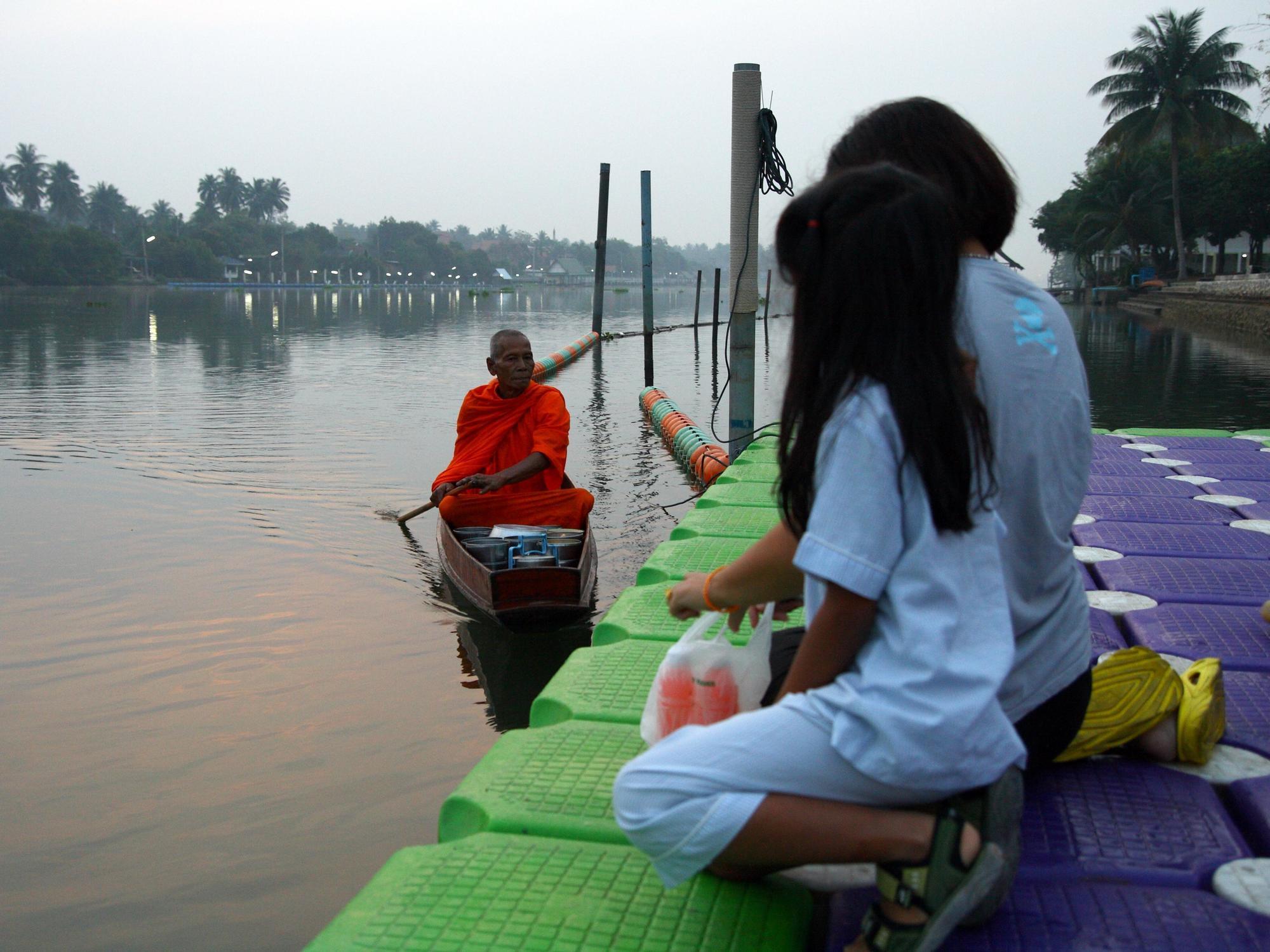 Maeklong Marina Resort Ratchaburi 外观 照片
